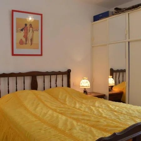 Maison 5 Pieces, 8 Couchages, Terrasse, Proche Et Commerces - Pierre La - Fr-1-229d-240 Holiday home