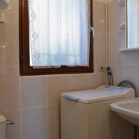 Holiday home Maison 5 Pieces, 8 Couchages, Terrasse, Proche Et Commerces - Pierre La - Fr-1-229d-240 *